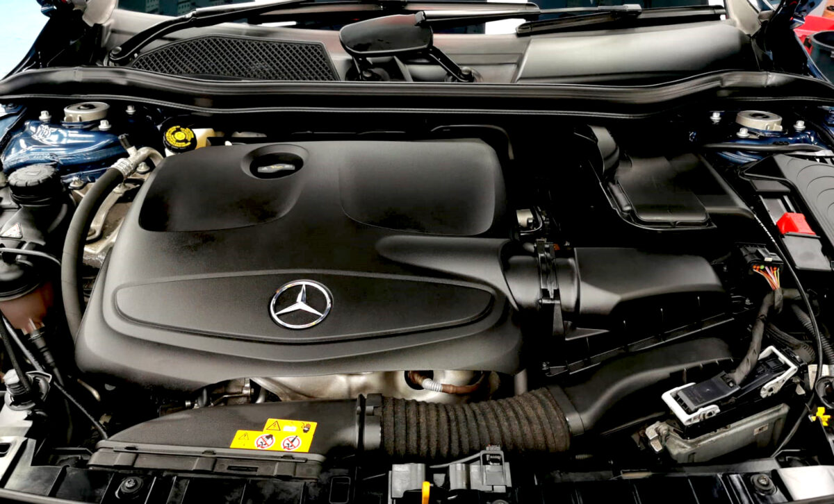 Detail of the Mercedes-Benz GLA180's bodywork sealed with ZeTough Titanium.
