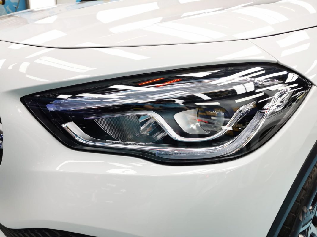 The GLA180's coated paintwork holding clean reflections.