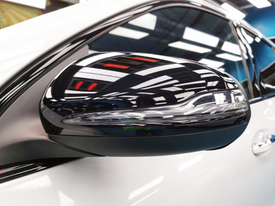 Side panel of the Mercedes-Benz GLA180 with the ceramic finish locked in.