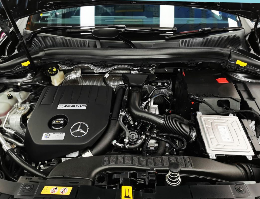 Detail of the Mercedes-Benz GLA200's bodywork sealed with ZeTough Ceramic.