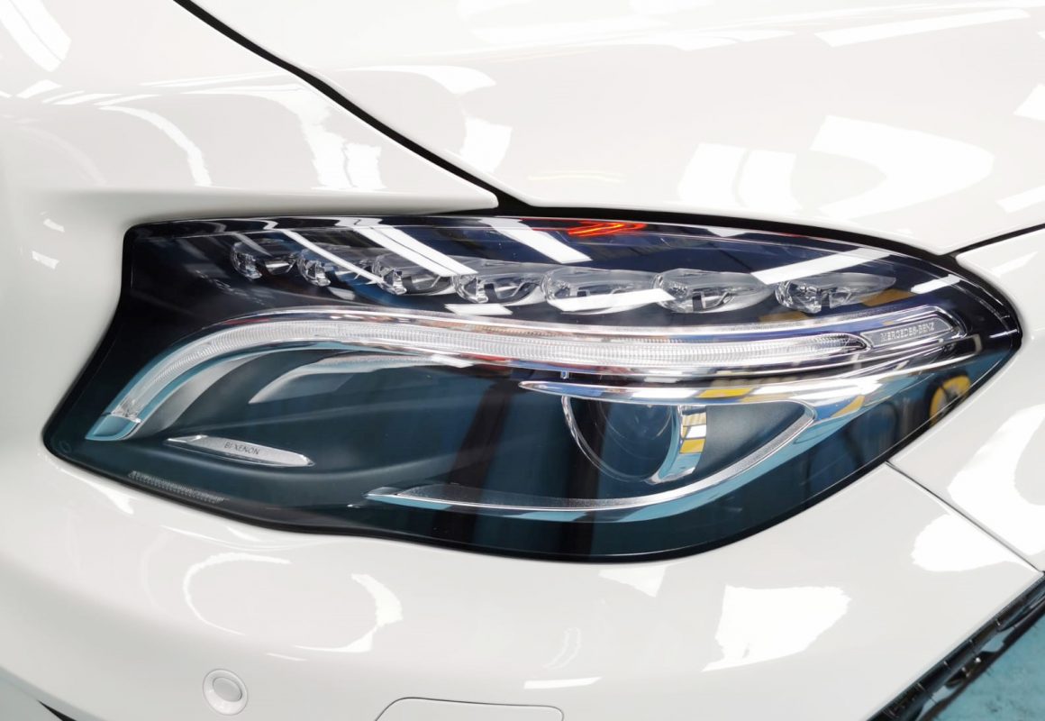 The GLA250's coated paintwork showing clean reflections.