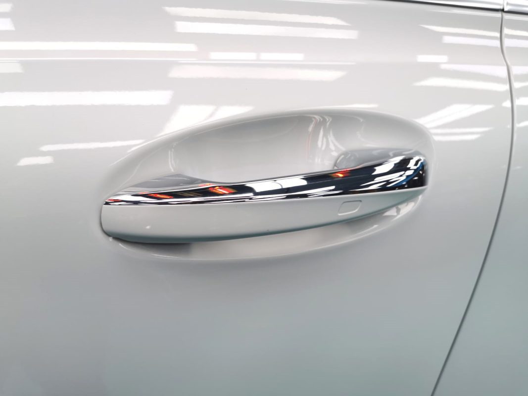 Front three-quarter view of the Mercedes-Benz GLB180 after coating.