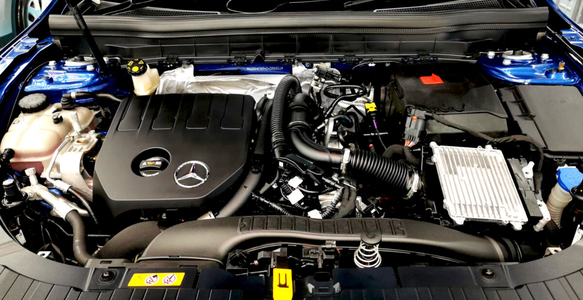 Detail of the Mercedes-Benz GLB180's bodywork sealed with ZeTough Ceramic.