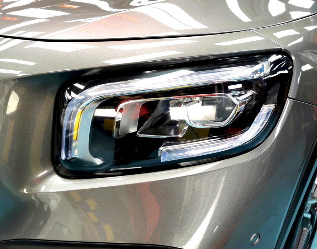 The GLB200's coated paintwork showing clean reflections.