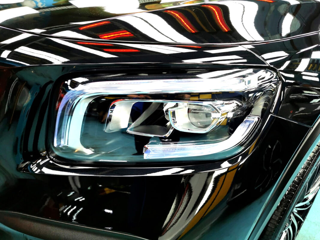The GLB200's coated paintwork showing clean reflections.