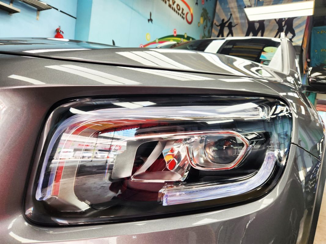 The GLB200's coated paintwork showing clean reflections.