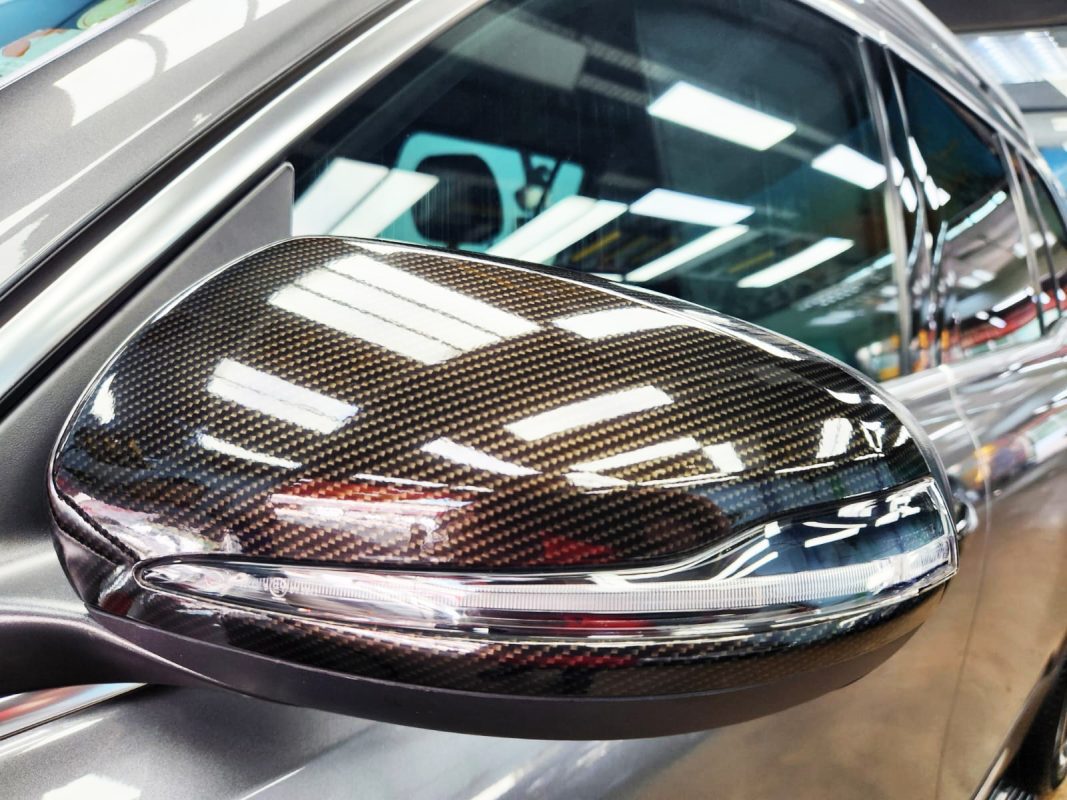 Side panel of the Mercedes-Benz GLB200 with the ceramic finish locked in.