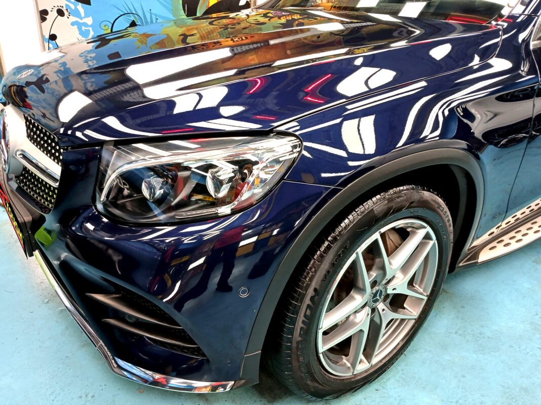 The Mercedes-Benz GLC 250 from a side angle after the ceramic coating.