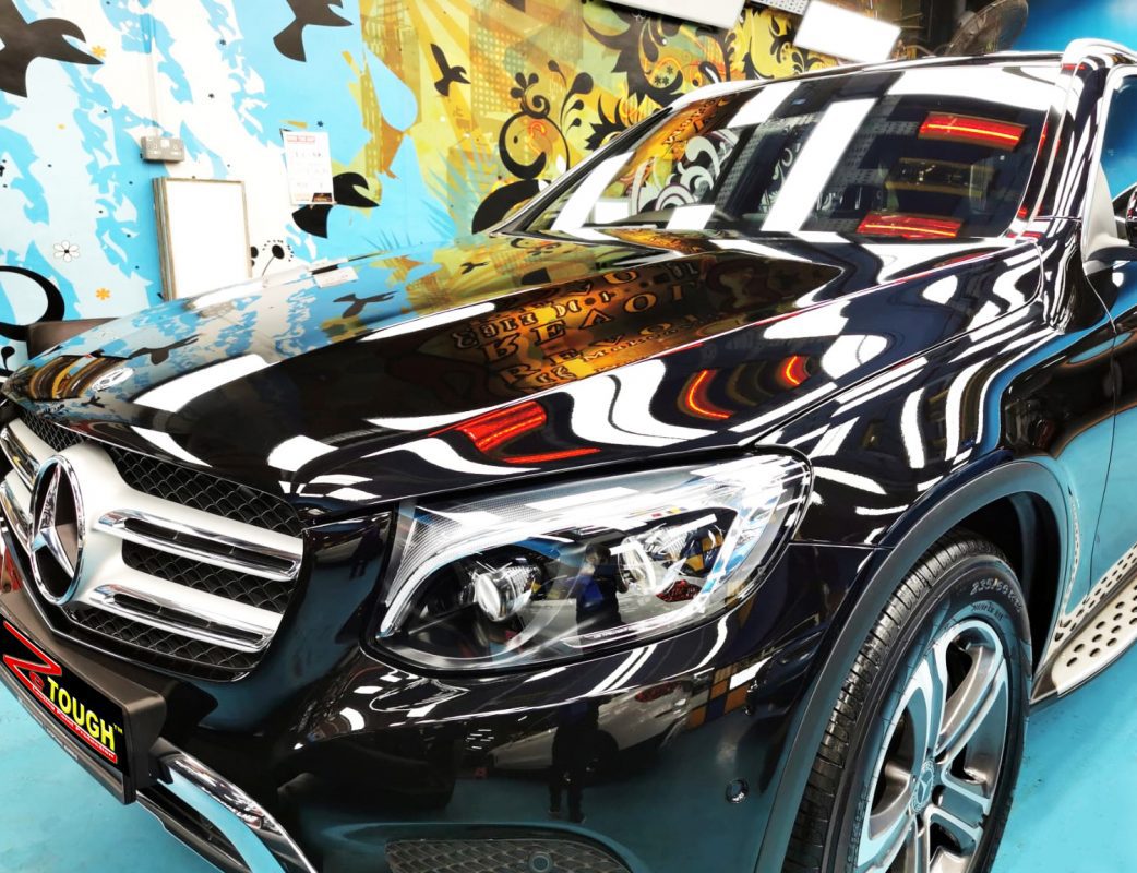 The Mercedes-Benz GLC250 from a side angle after the ceramic coating.
