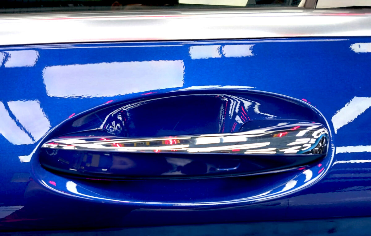 Front three-quarter view of the Mercedes-Benz GLC300 after coating.