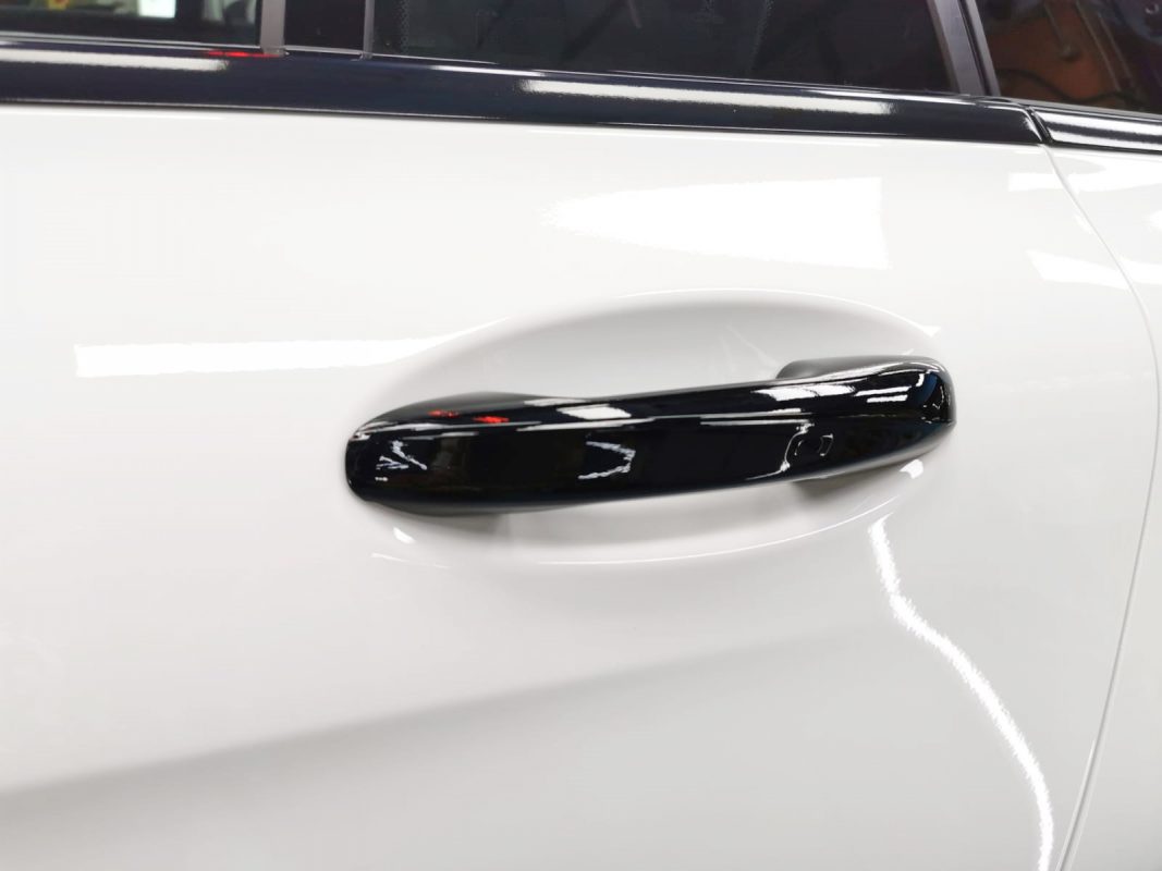 Front three-quarter view of the Mercedes-Benz GLC300 after coating.