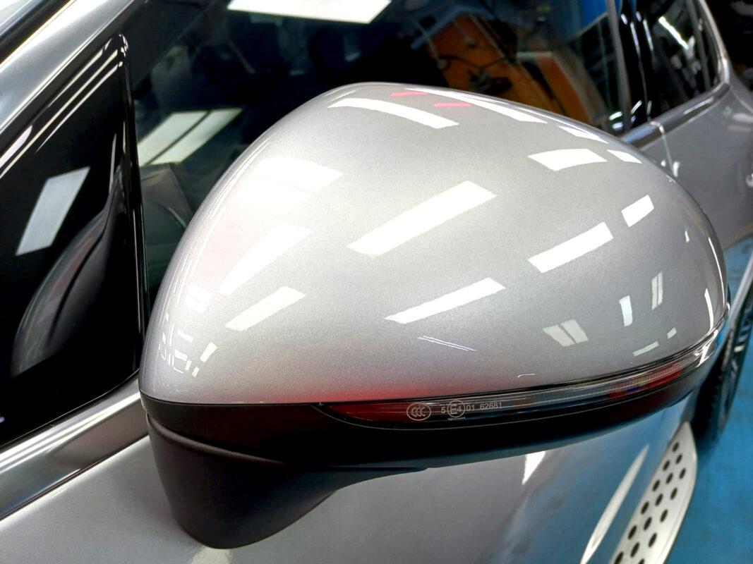 Side panel of the Mercedes-Benz GLC300 with the titanium finish locked in.
