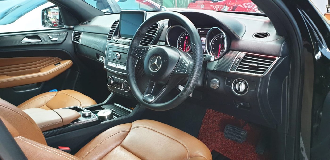 The Mercedes-Benz GLE400 parked in the workshop, freshly coated.