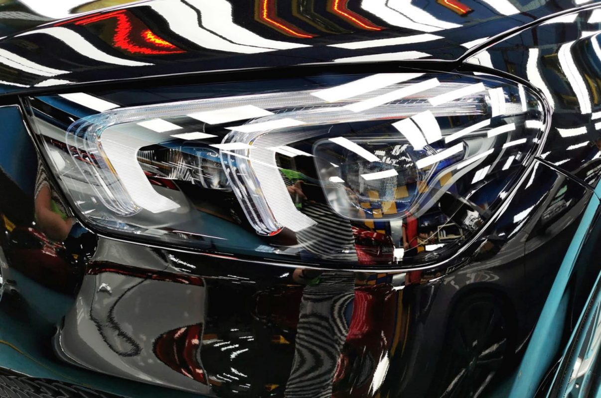 The GLE450's coated paintwork showing clean reflections.