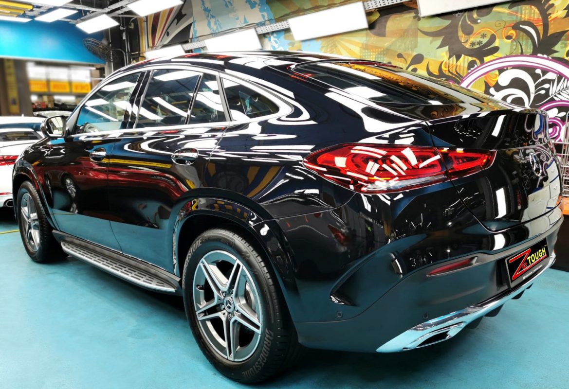 Rear quarter of the Mercedes-Benz GLE450, glossy and protected.
