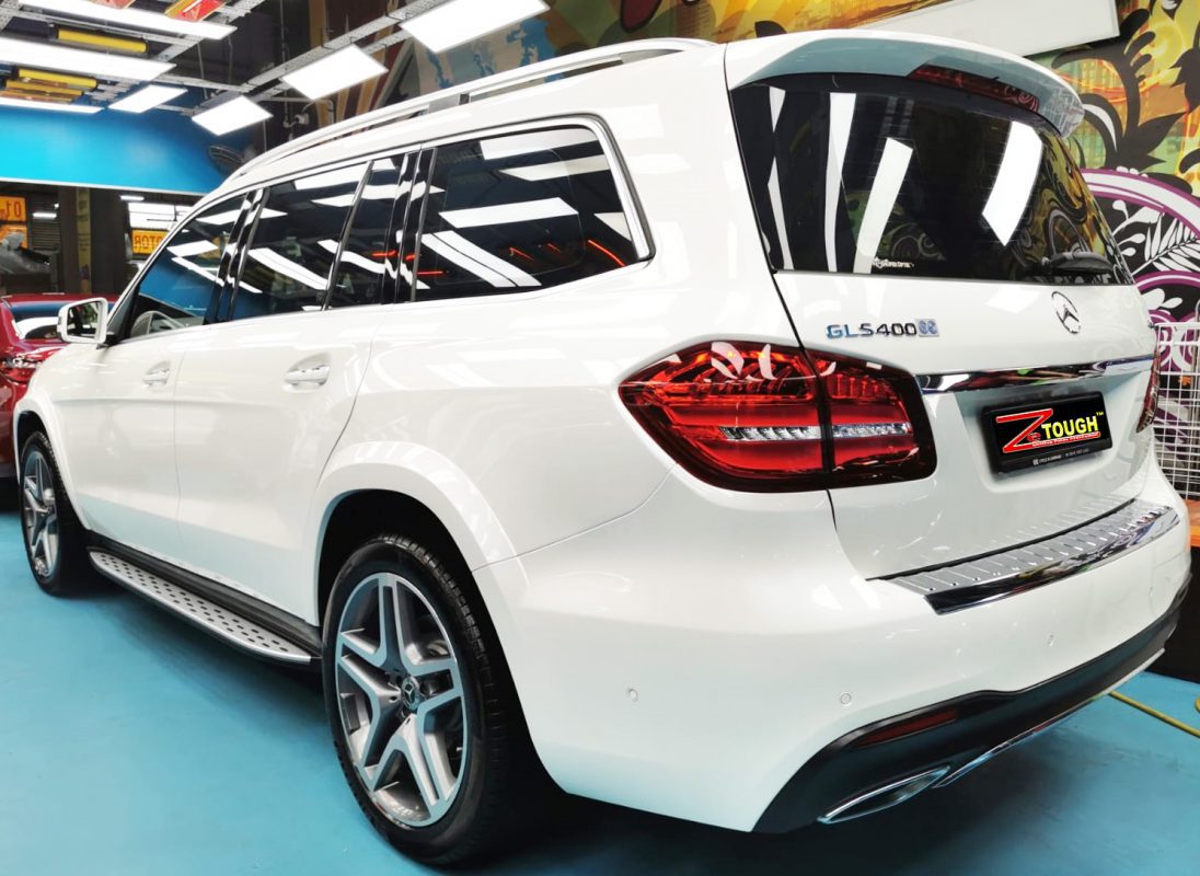 Rear quarter of the GLS400, glossy and protected.
