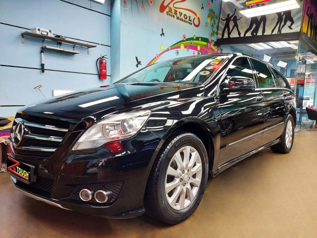 Mercedes-Benz R300L, sealed with ZeTough Ceramic at Revol Carz.