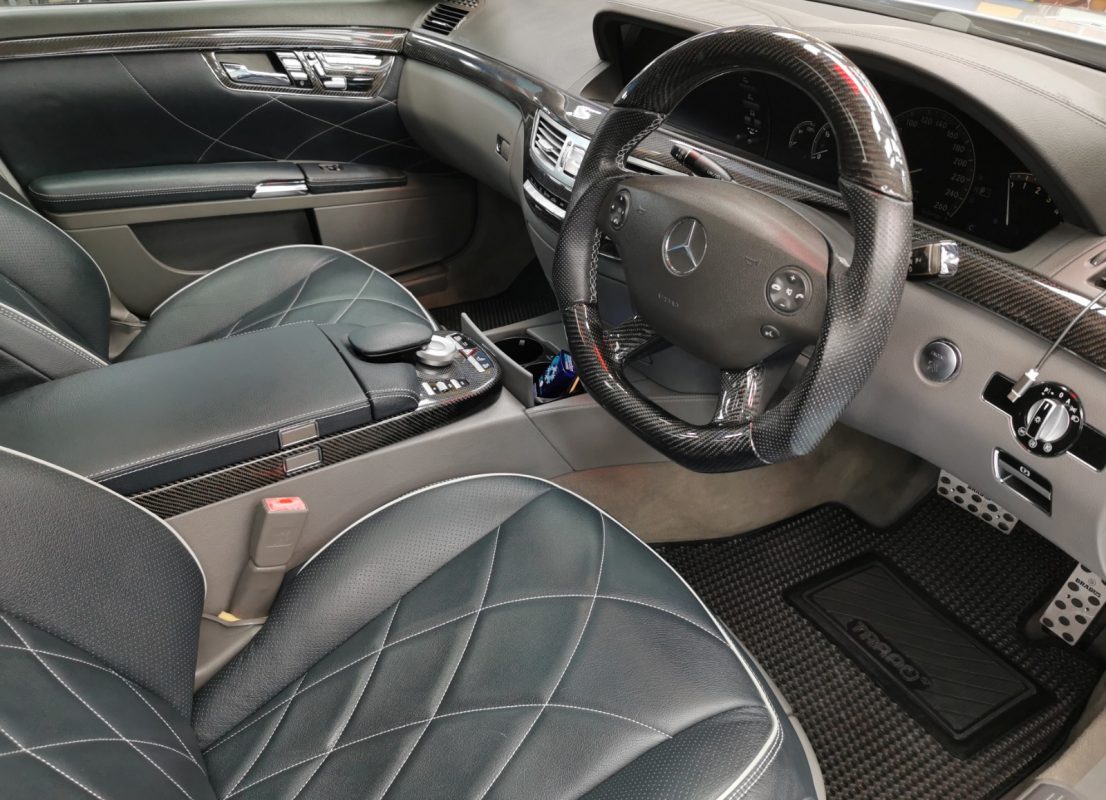 A finished detail of the resprayed S350L.