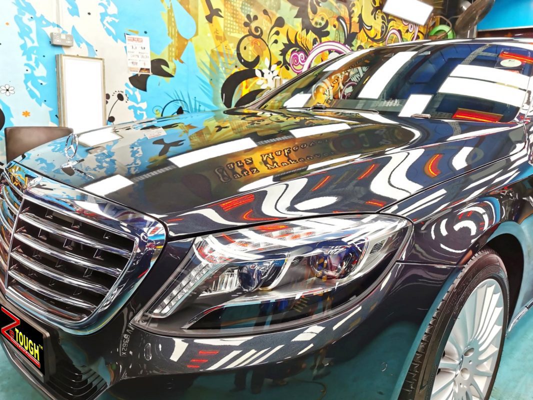 The Mercedes-Benz S400L from a side angle after the titanium coating.