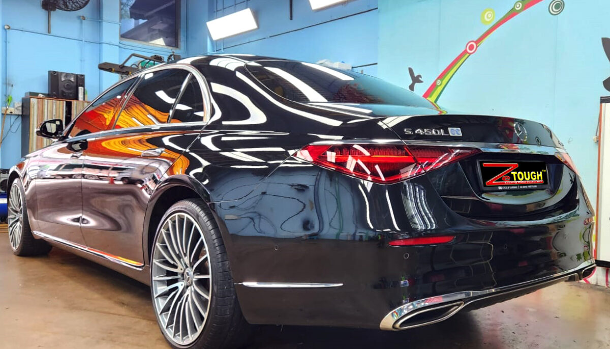 Front three-quarter view of the Mercedes-Benz S450L after coating.