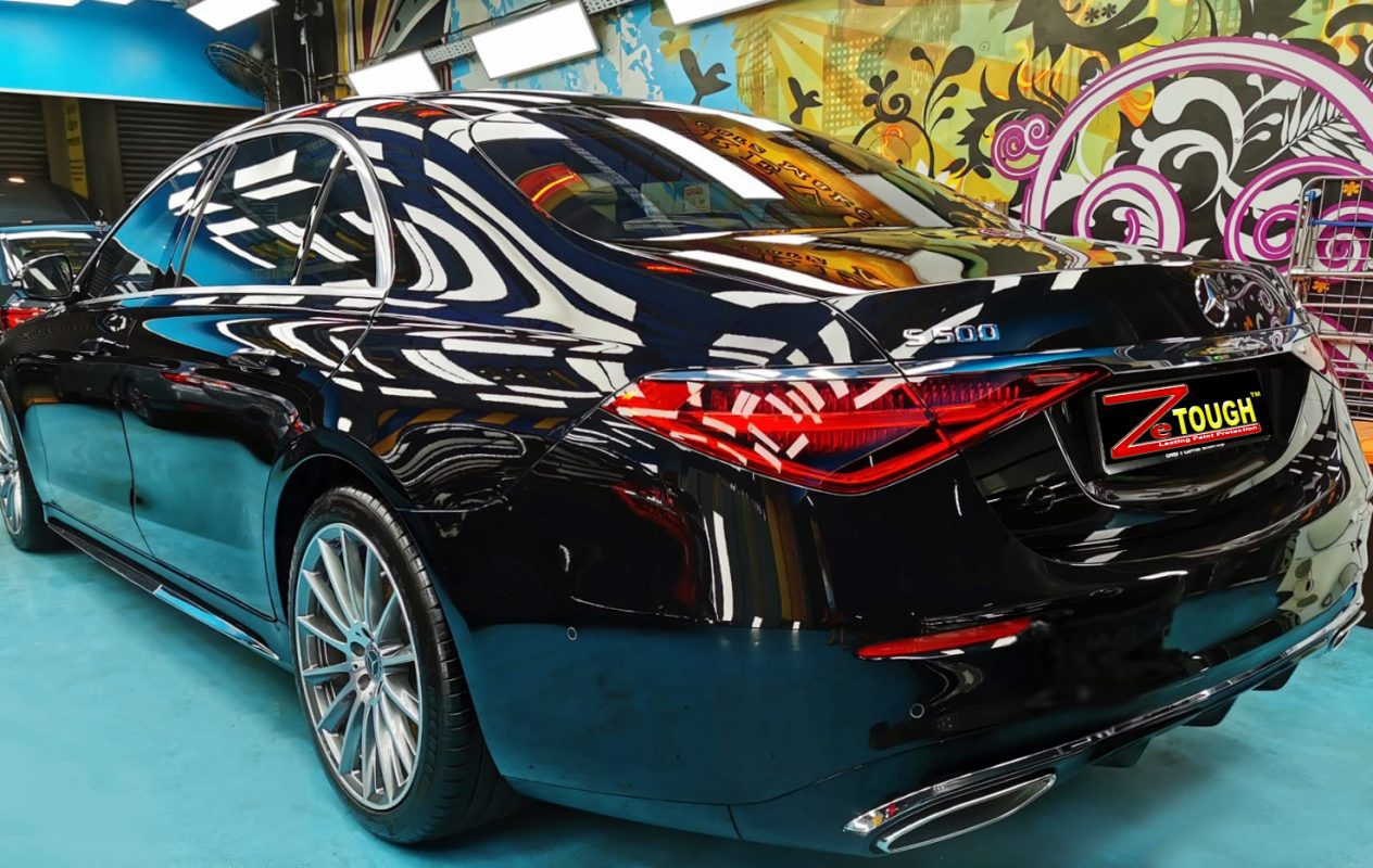 Rear quarter of the S500L, glossy and protected.