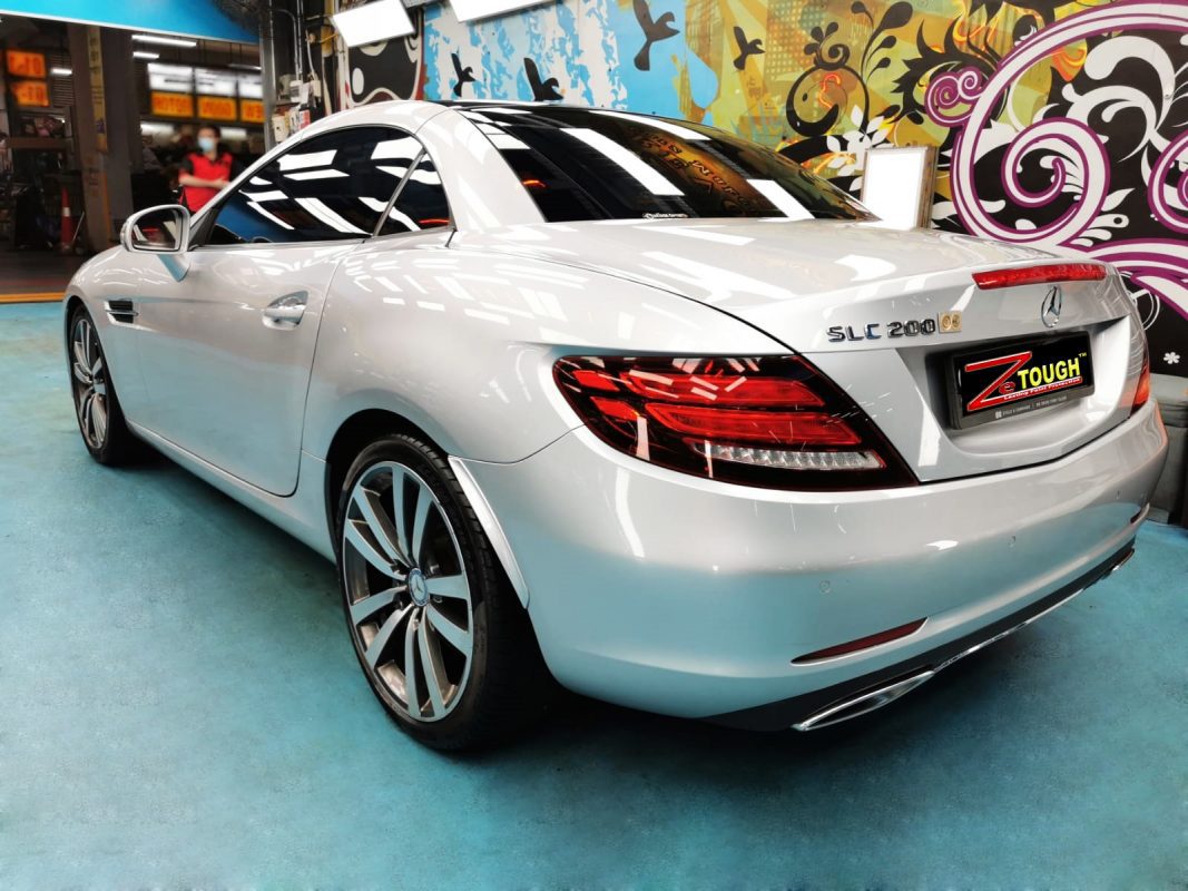 Rear quarter of the SLC200, glossy and protected.