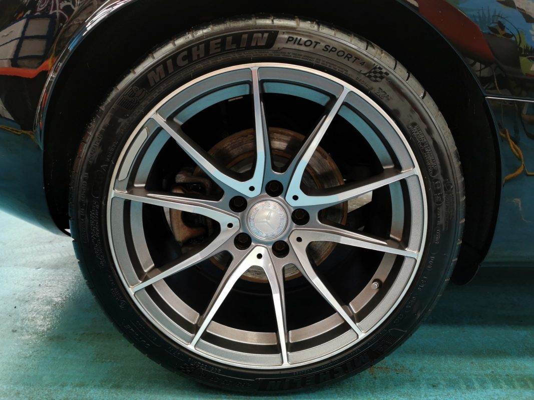 The Mercedes-Benz SLK200 ready for collection after the respray.