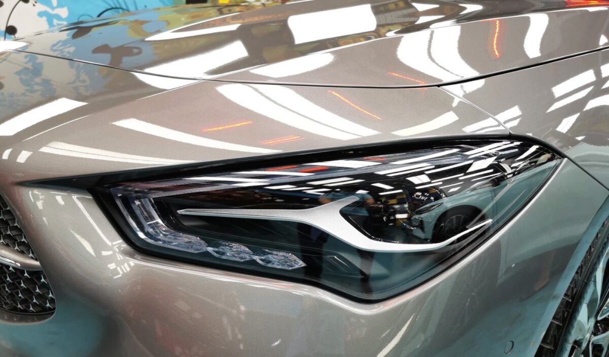 Glossy bodywork of the Mercedes-Benz CLA180 after coating.