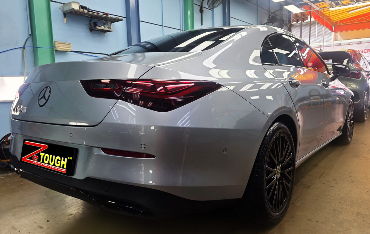The coated paintwork of the Mercedes-Benz CLA180, clean and sharp.