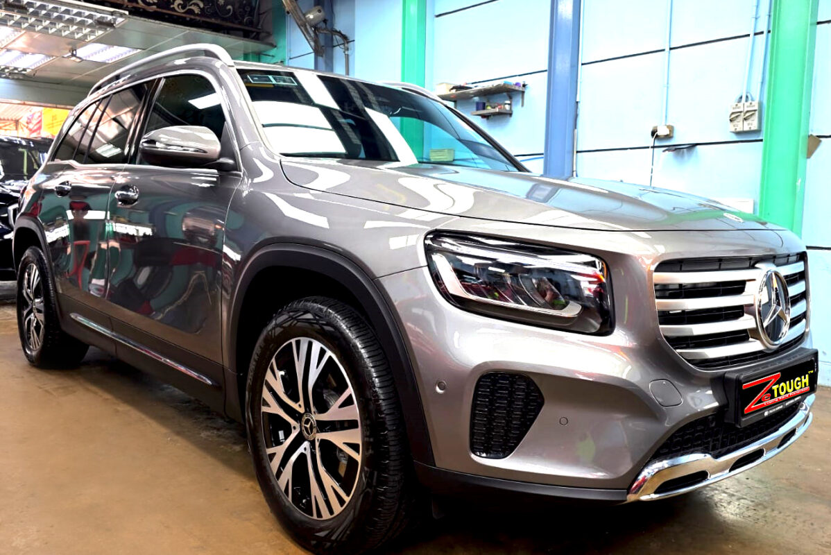 Mercedes-Benz GLB180, glossy after its ZeTough Ceramic coating.