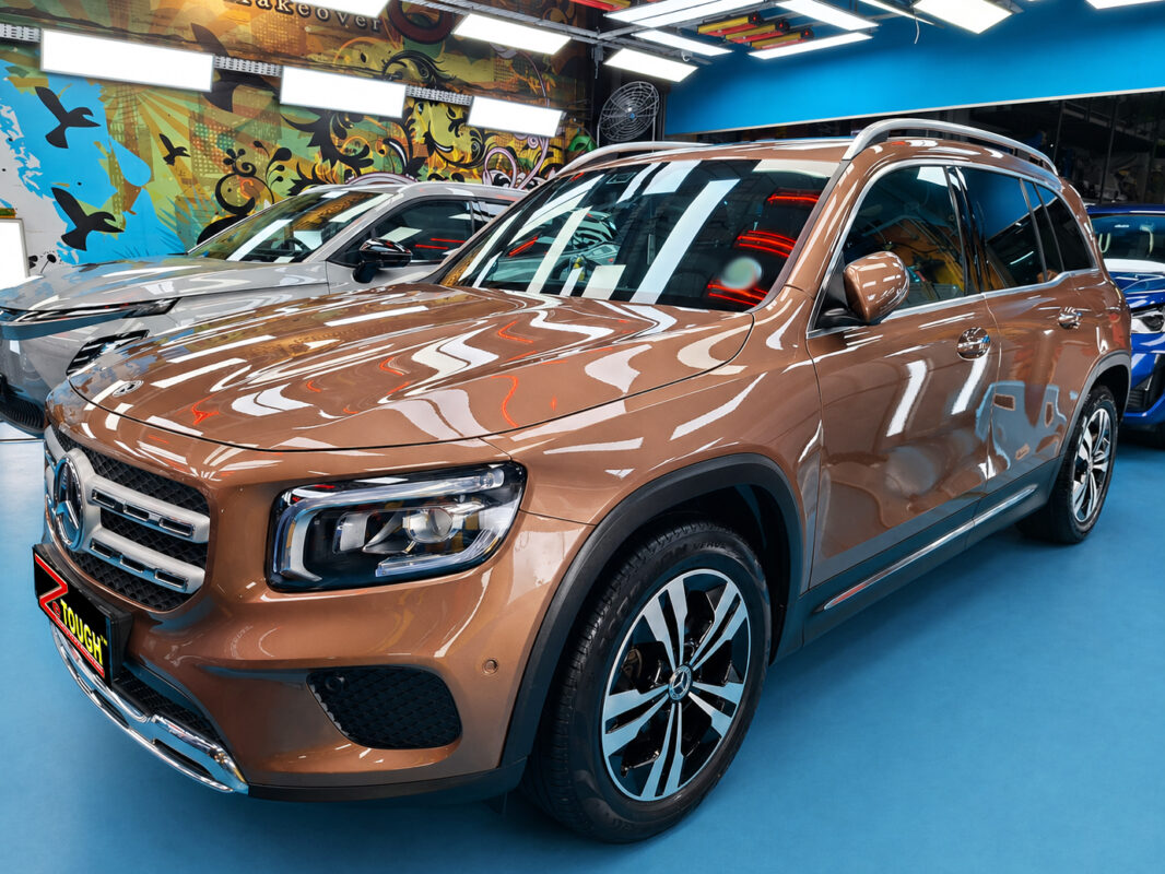 Mercedes-Benz GLB180, glossy after its ZeTough Ceramic coating.