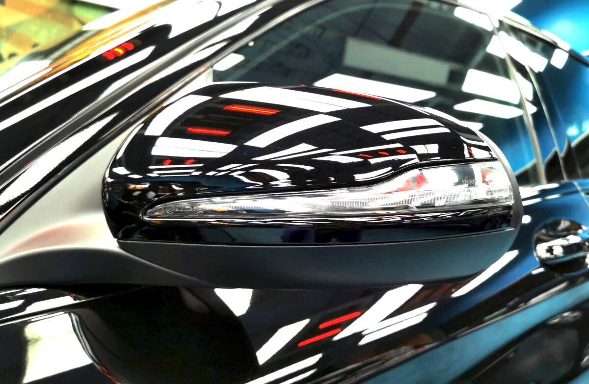 Detailed exterior of the Mercedes-Benz GLC200.
