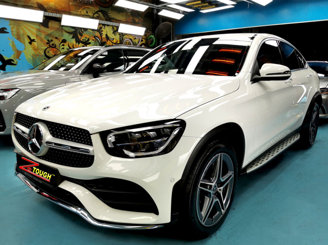 Mercedes-Benz GLC 300, glossy after its ZeTough Titanium coating.