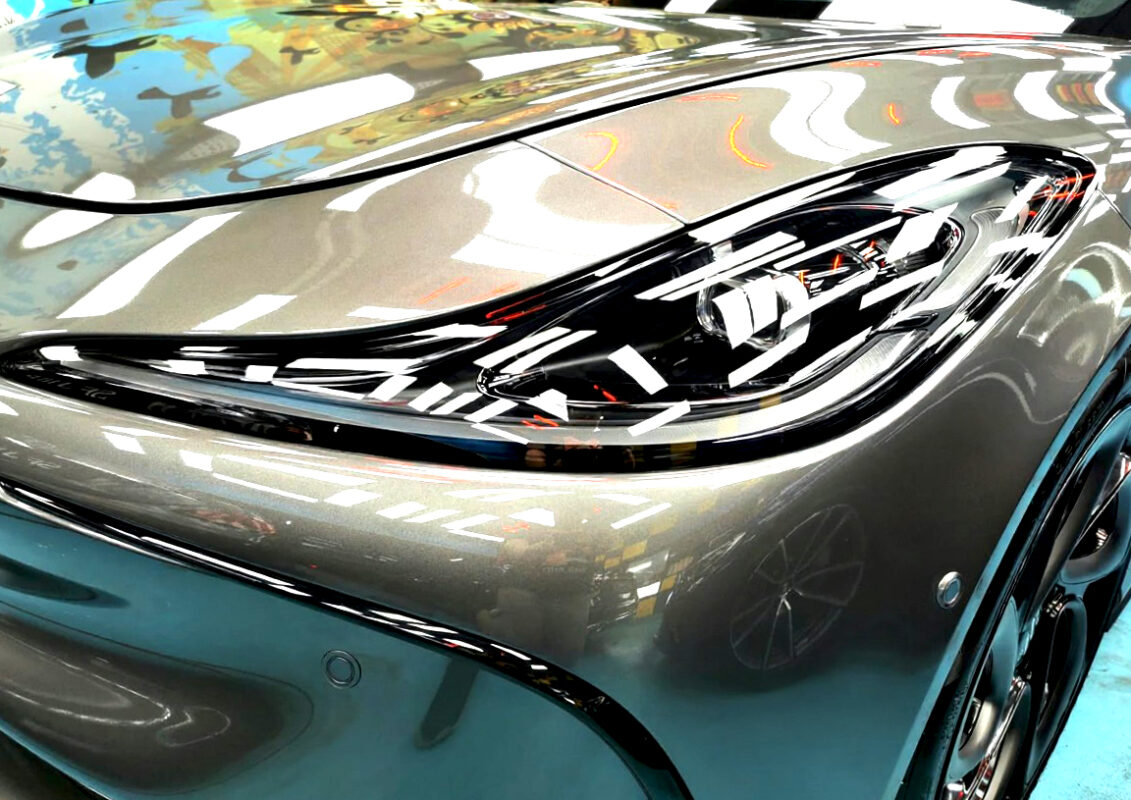 Glossy bodywork of the MG IM5 after coating.