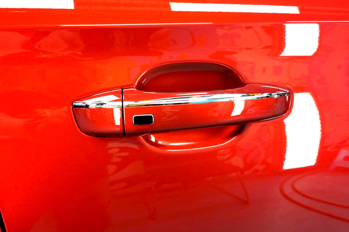 The coated paintwork of the MG ZS, clean and sharp.