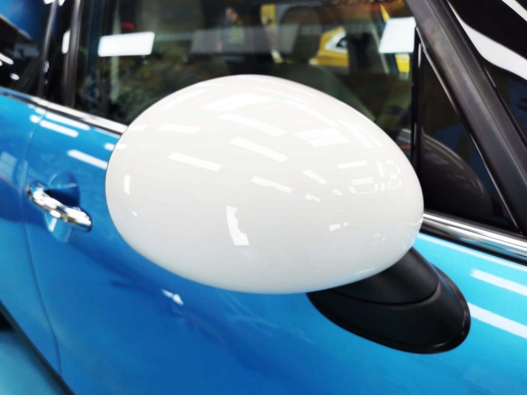 Side panel of the MINI Cooper with the titanium finish locked in.