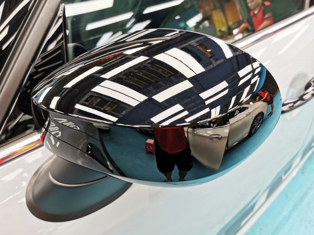 Side panel of the MINI Countryman with the ceramic finish locked in.
