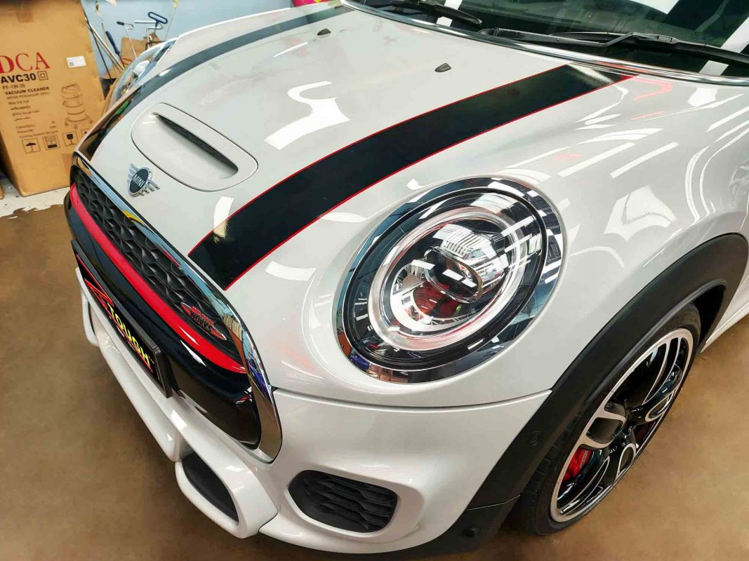 The MINI JCW from a side angle after the ceramic coating.