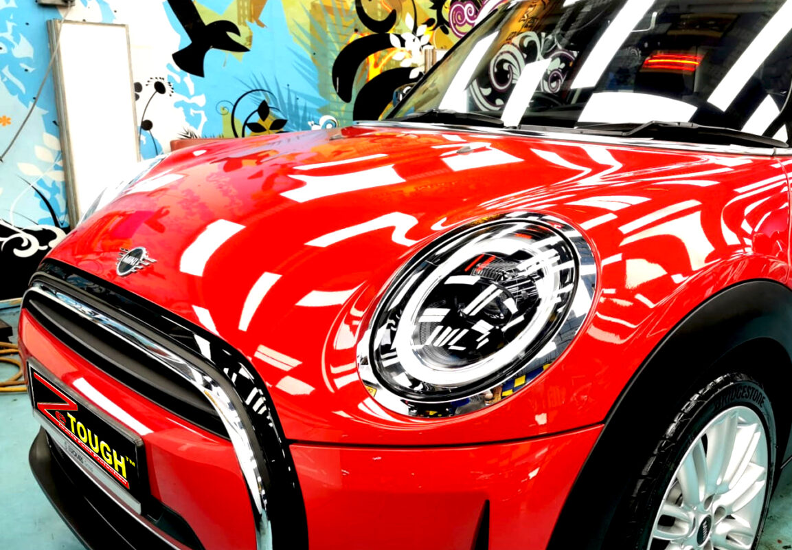 Side view of the MINI One after the titanium coating.