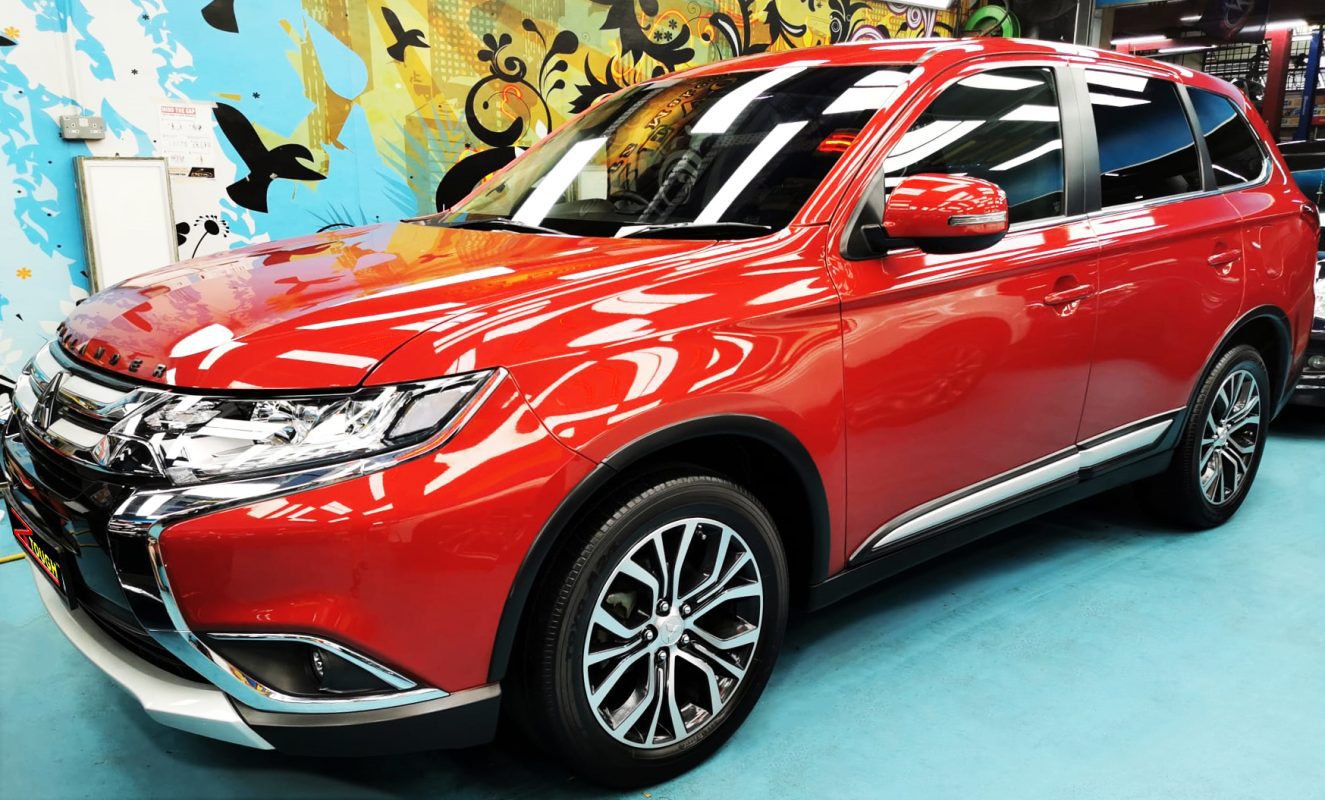 Mitsubishi Outlander, sealed with ZeTough Titanium at Revol Carz.