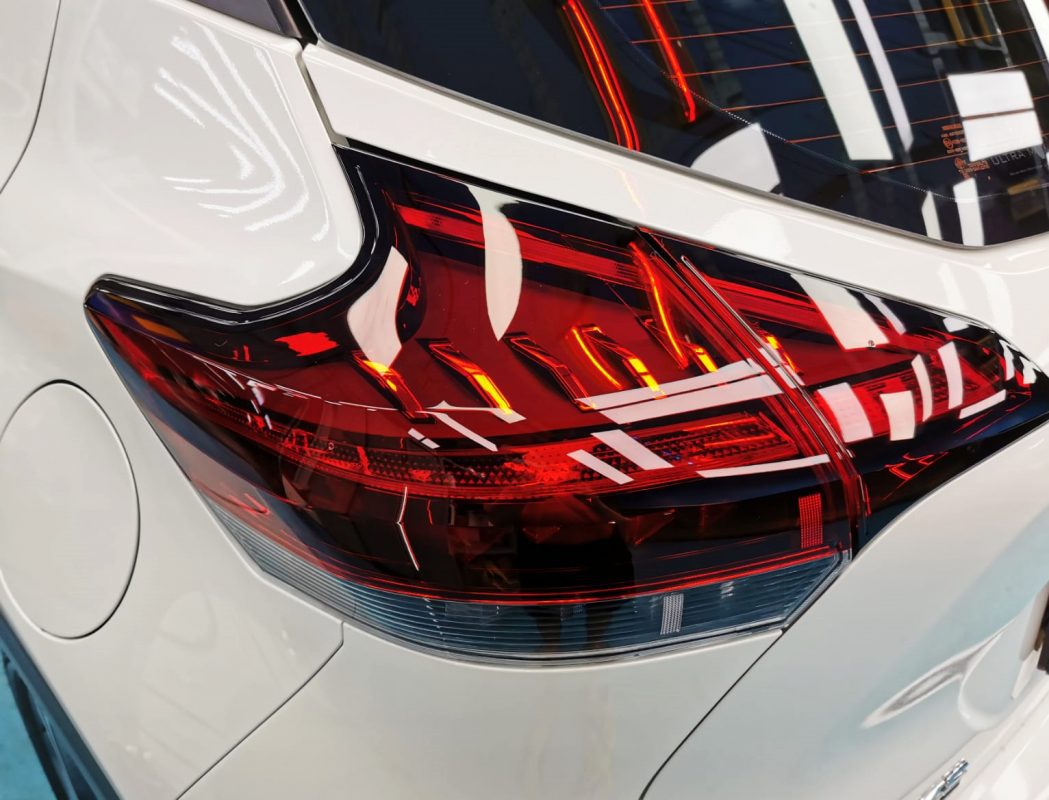 Wheel and arch detail of the sealed Nissan Kicks.