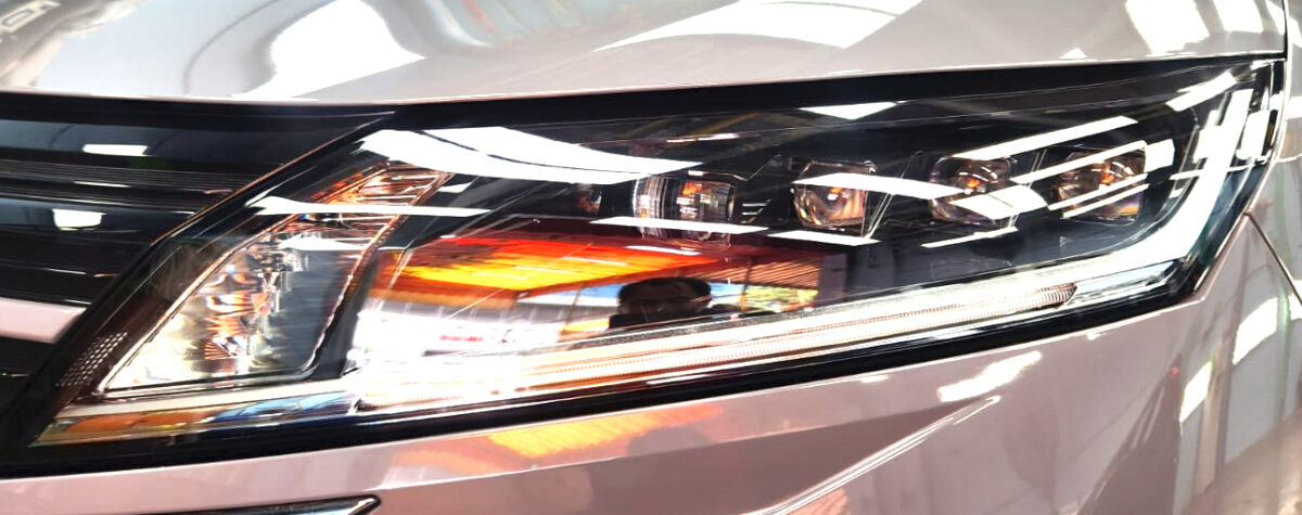 The Note's coated paintwork showing clean reflections.