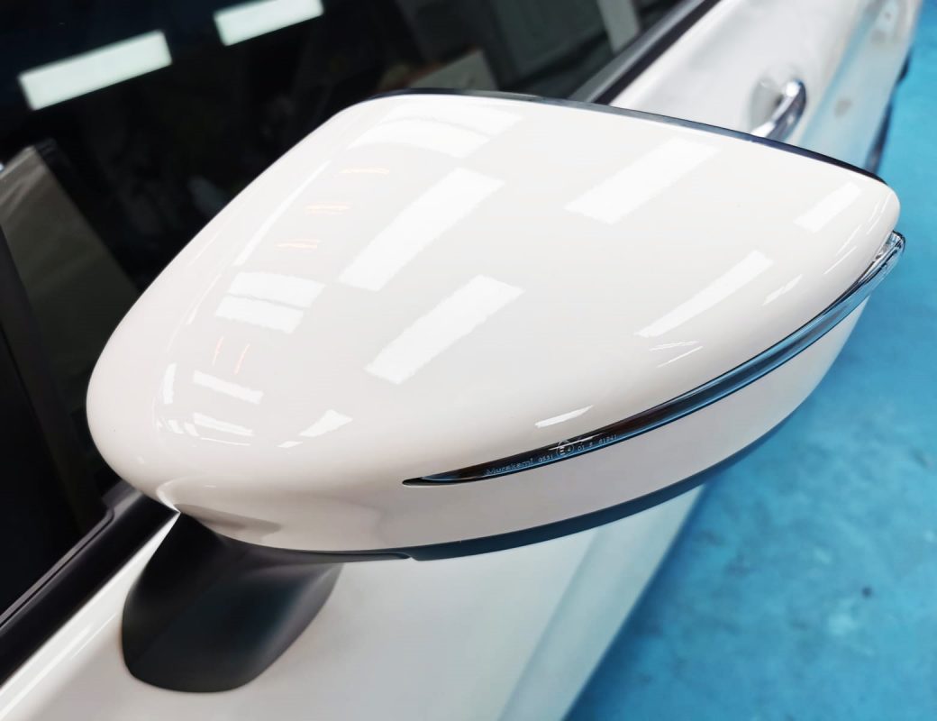 Side panel of the Nissan Note with the titanium finish locked in.