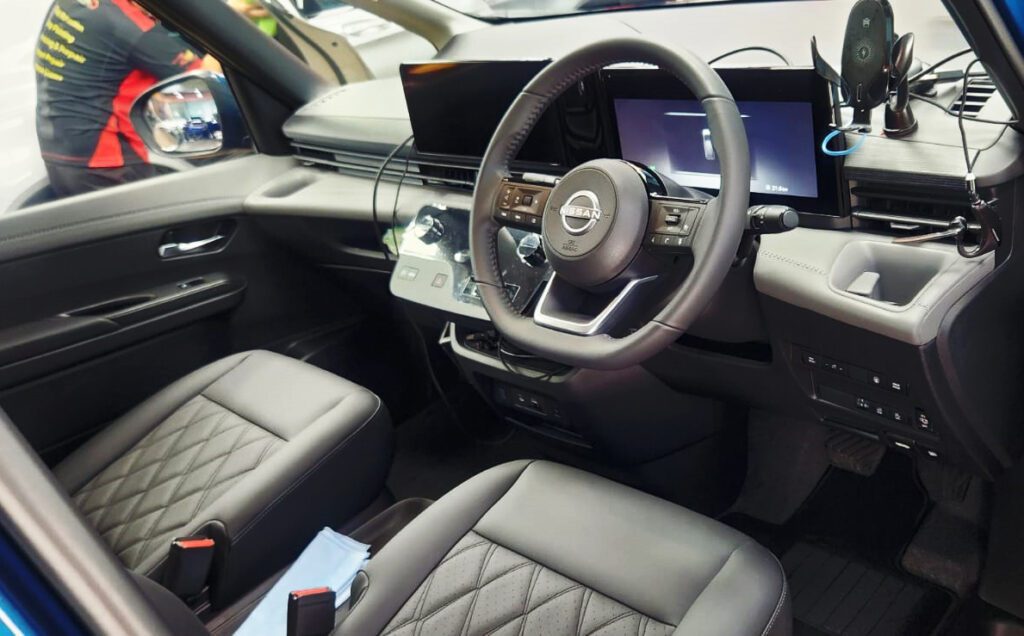Front three-quarter view of the Nissan Serena, freshly coated.