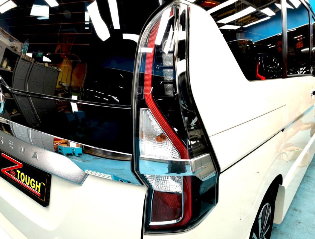 Side panel of the Nissan Serena with the ceramic finish locked in.