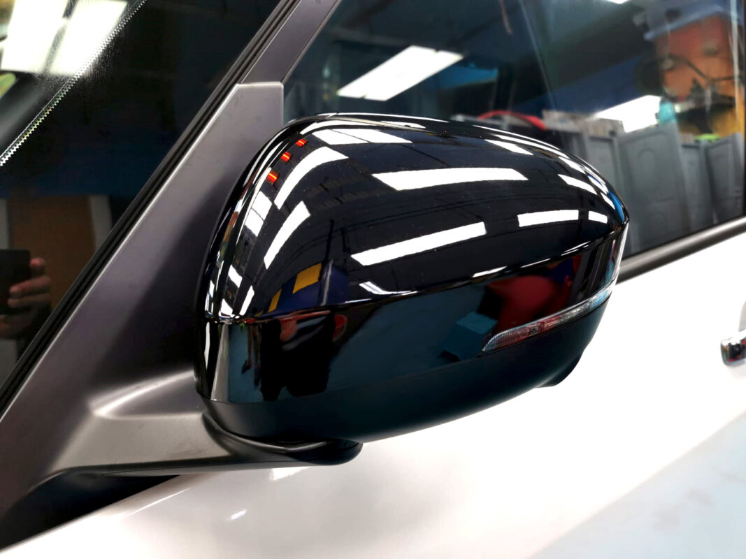 Rear quarter of the Nissan Serena, glossy and protected.