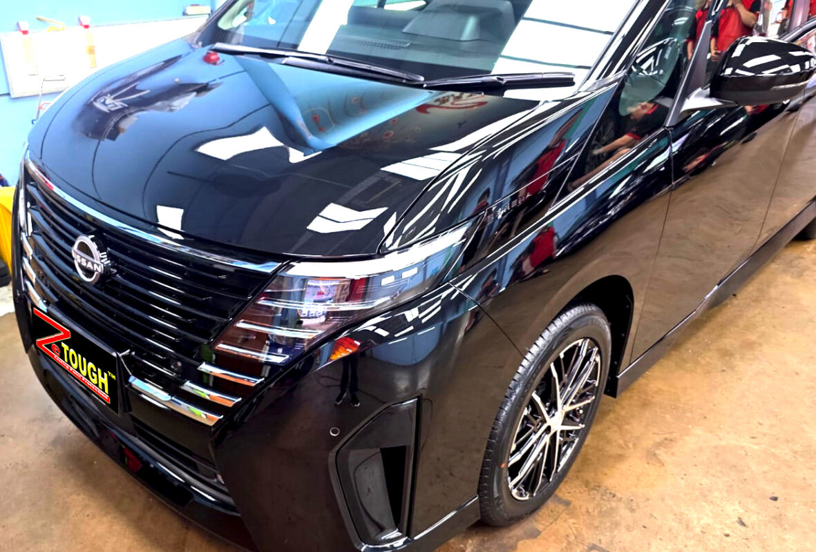 Side view of the Nissan Serena after the titanium coating.