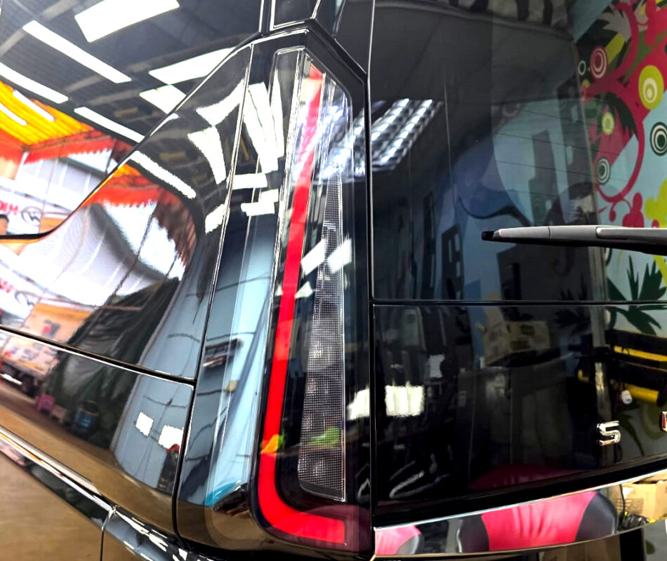Wheel and arch detail on the freshly coated Nissan Serena.