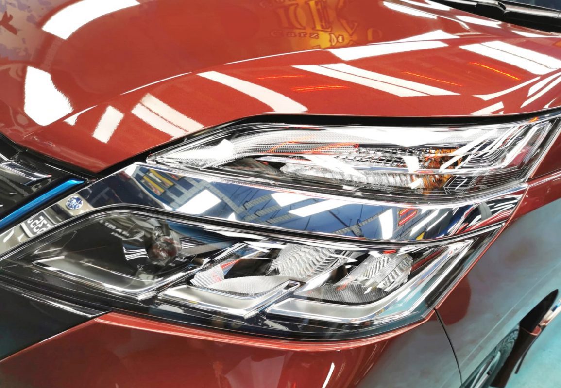 The Serena's coated paintwork showing clean reflections.