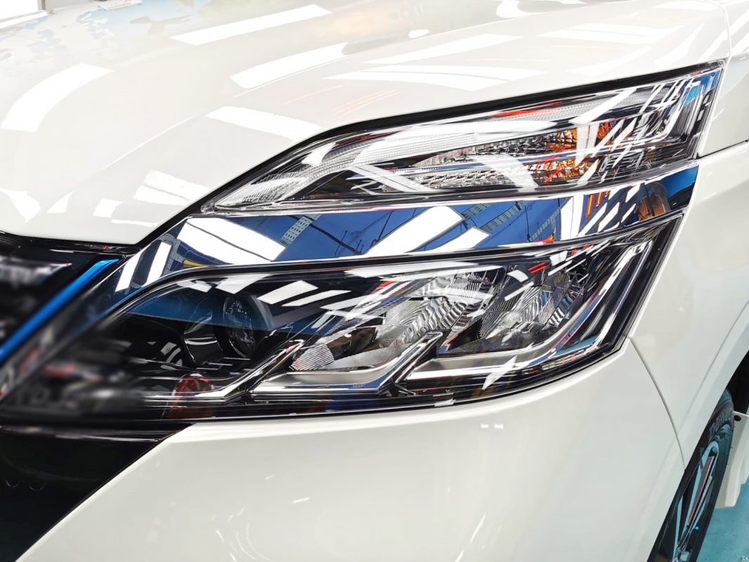 The Serena's coated paintwork showing clean reflections.